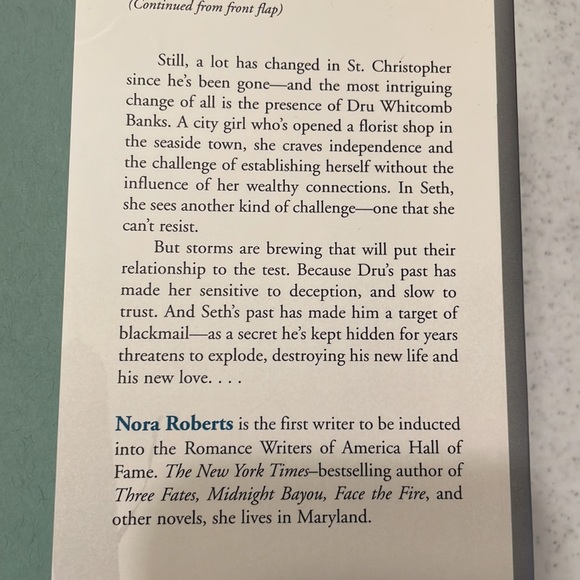 Nora Roberts Books Lot of Romance Novels Hardcover - 2 Total - Picture 7 of 10